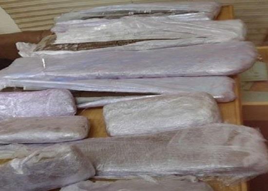 السلطات المصرية تضبط خليجيين حاولا تهريب أكبر كمية حشيش فى تاريخ مطار القاهرة 