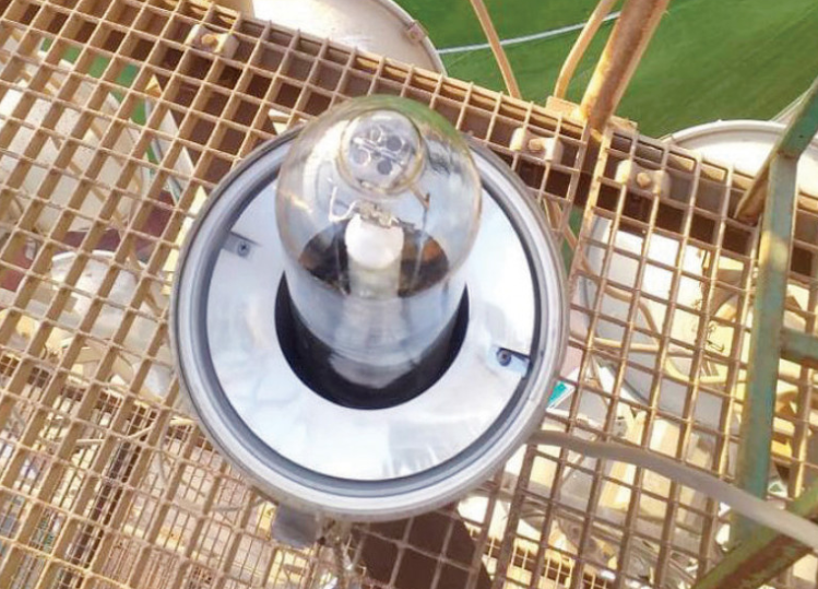 انارة ملعب الاهلي انارة ملعب الاهلي