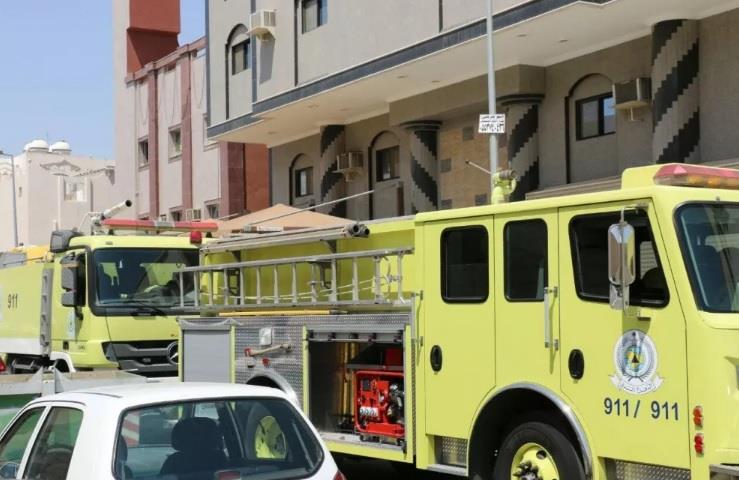 إخلاء 618 طالبة إثر حريق معمل للحاسب الآلي بمدرسة ثانوية في مكة إخلاء 618 طالبة إثر حريق معمل للحاسب الآلي بمدرسة ثانوية في مكة