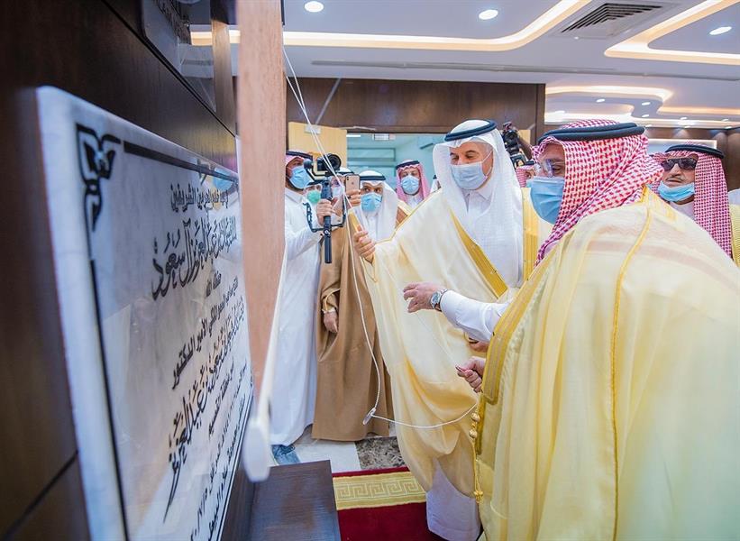 بتكلفة 100 مليون ريال.. أمير القصيم يدشن مستشفى الإبل في بريدة بتكلفة 100 مليون ريال.. أمير القصيم يدشن مستشفى الإبل في بريدة