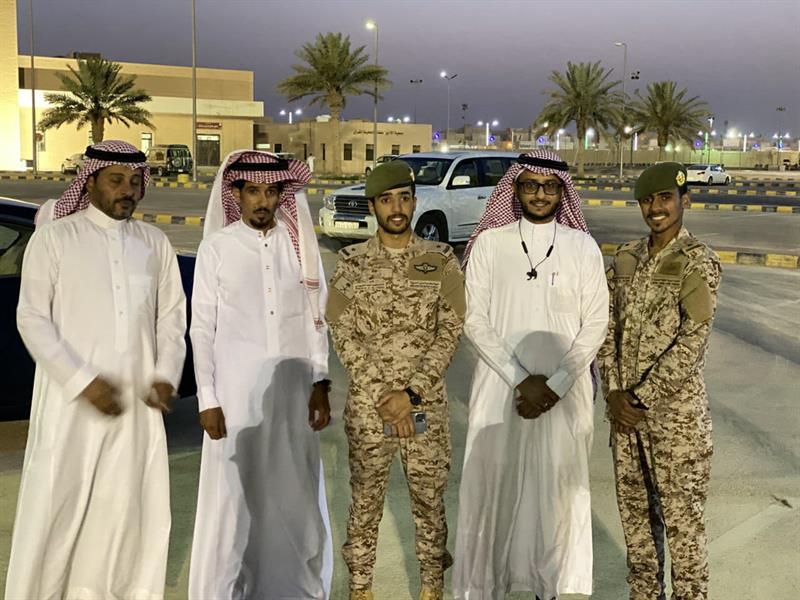 موقف مؤثر بين أب وابنه بعد فراقهما لأكثر من شهر