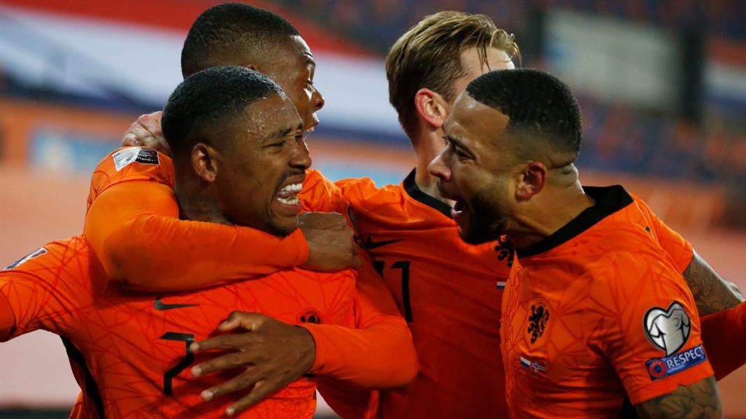 هولندا تخطف بطاقة التأهل لمونديال 2022 بثنائية في النرويج 