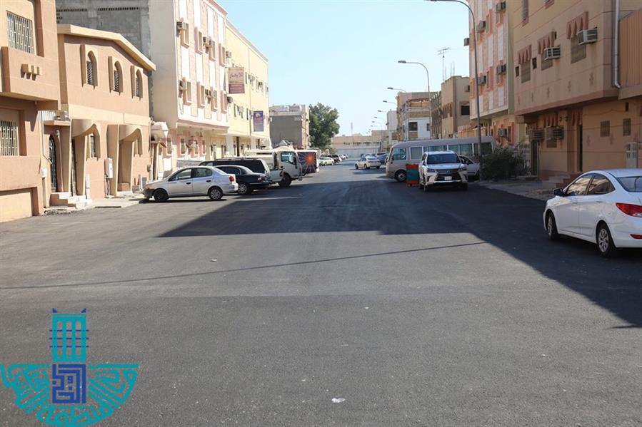 بلدية الخبر تنهي أعمال سفلتة وتأهيل 27 شارعاً بحي الثقبة