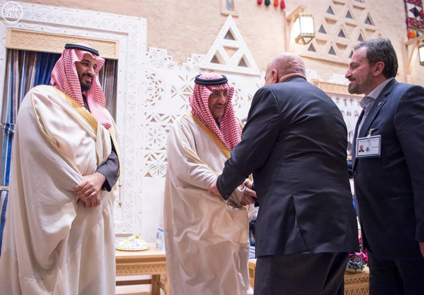 بالصور.. خادم الحرمين الشريفين يستقبل وفد المعارضة السورية بالصور.. خادم الحرمين الشريفين يستقبل وفد المعارضة السورية