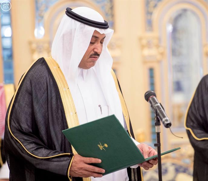 بالصور.. سفراء جدد يؤدون القسم أمام خادم الحرمين .. وتعيين السبهان سفيراً في العراق بالصور.. سفراء جدد يؤدون القسم أمام خادم الحرمين .. وتعيين السبهان سفيراً في العراق