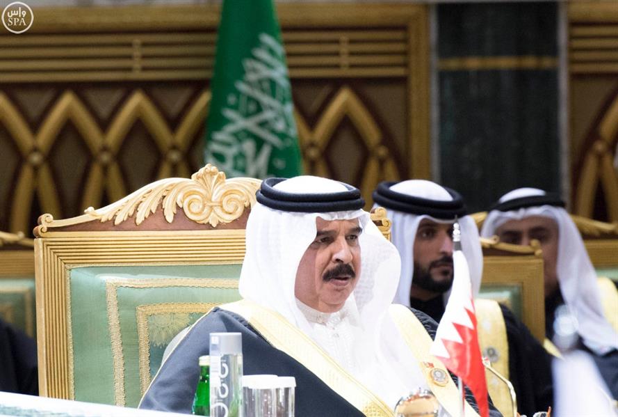 خادم الحرمين في افتتاح القمة الخليجية: مواطنونا يتطلعون لإنجازات تمس حياتهم وترقى لمستوى طموحاتهم (فيديو) خادم الحرمين في افتتاح القمة الخليجية: مواطنونا يتطلعون لإنجازات تمس حياتهم وترقى لمستوى طموحاتهم (فيديو)