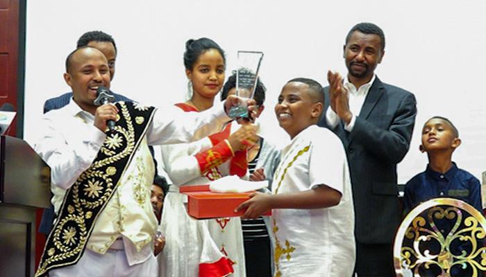 داغماوي.. طفل إثيوبي نابغة في مجال الفيزياء داغماوي.. طفل إثيوبي نابغة في مجال الفيزياء