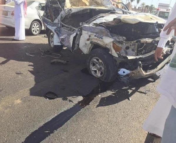 بالصور.. دورية شرطة تشارك في حادث مروري مروع بتبوك