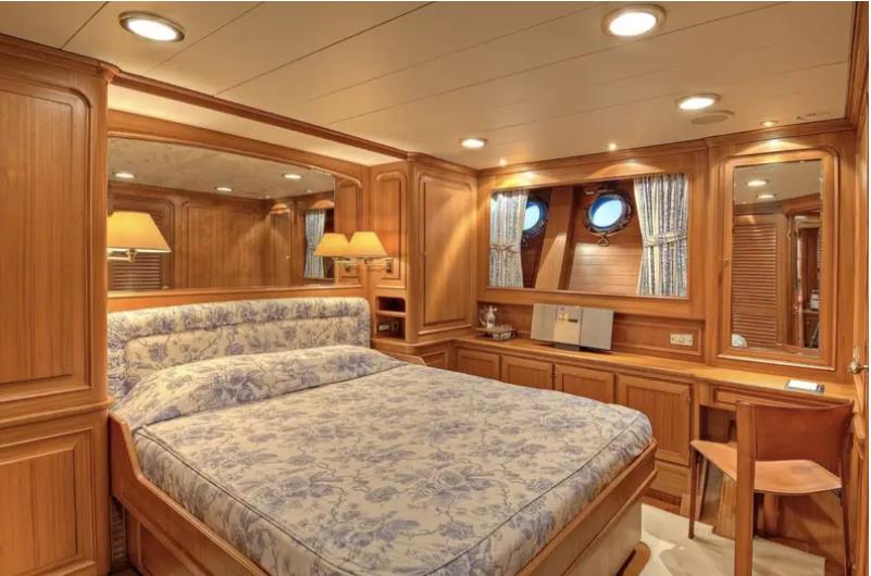  يخت فاخر استضاف مليارديرات ومشاهير للبيع مقابل 11 مليون دولار