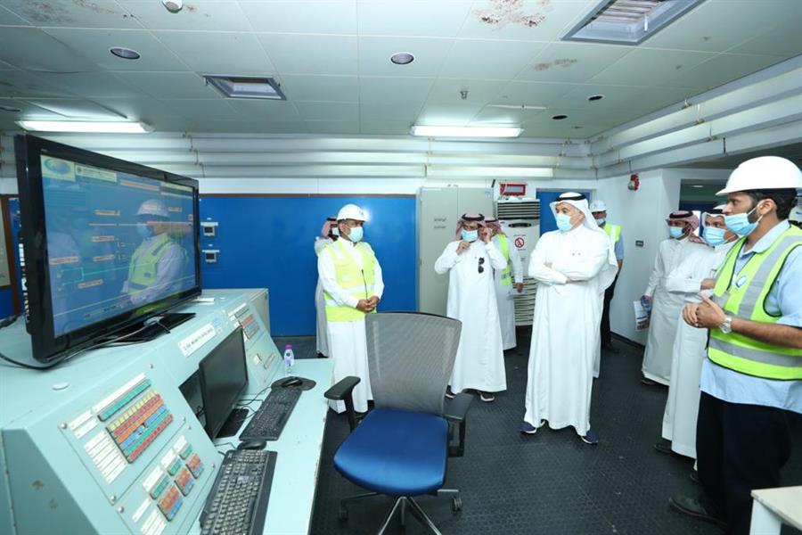 وزير البيئة والمياه والزراعة