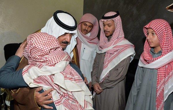 سمو وزير الحرس الوطني يعزي أسرة شهيد الواجب أبو حيمد سمو وزير الحرس الوطني يعزي أسرة شهيد الواجب أبو حيمد