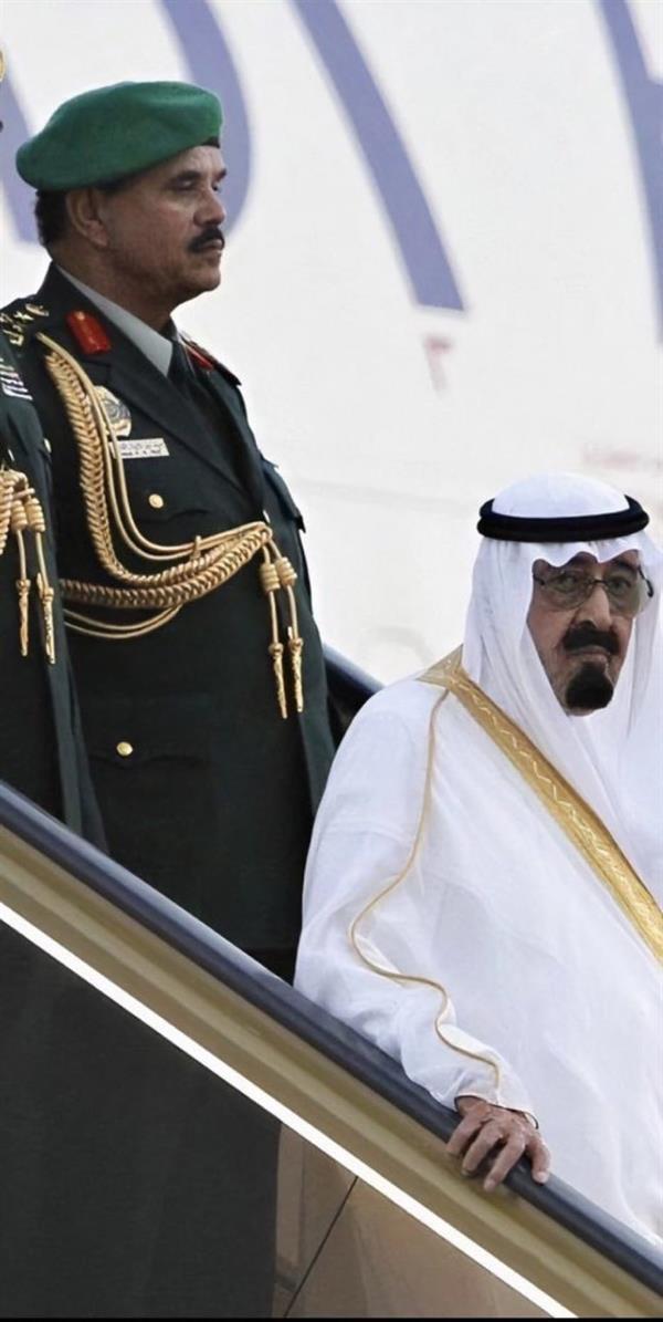 وفـاة مساعد قائد الحرس الملكي سابقاً الفريق عبيد العنزي  