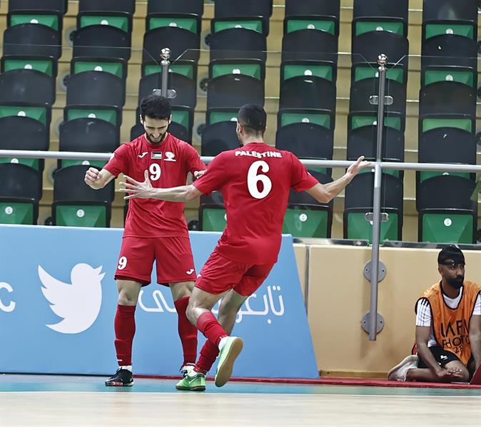 المنتخب الوطني والمنتخب الفلسطيني