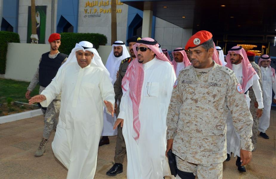 زيارة الأمير فيصل بن مشعل لمطار القصيم