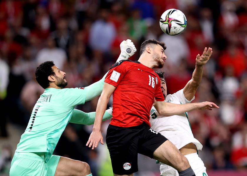 مصر تتصدر مجموعتها بكأس العرب على حساب الجزائر