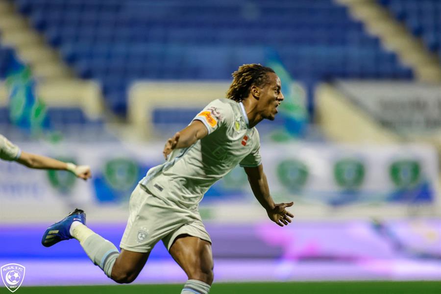 مباراة الهلال والفتح