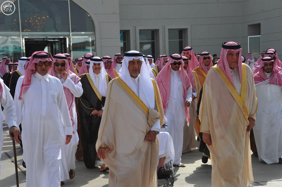 بالفيديو والصور.. وصول جثمان الأمير سعود الفيصل إلى مطار جدة