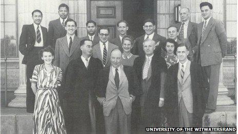 مانديلا وزملاؤه في دراسة القانون