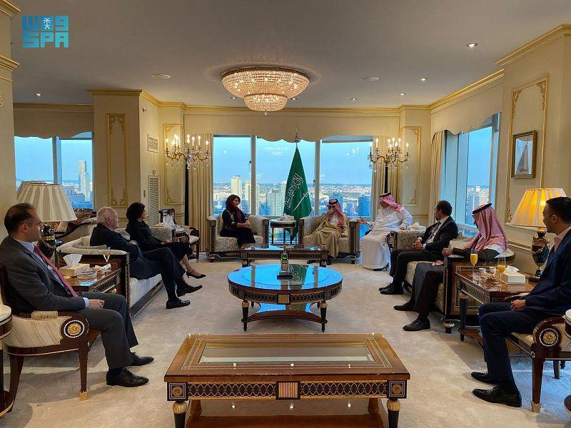 السفير المعلمي يُقيم حفل عشاء على شرف وزير الخارجية (صور)  