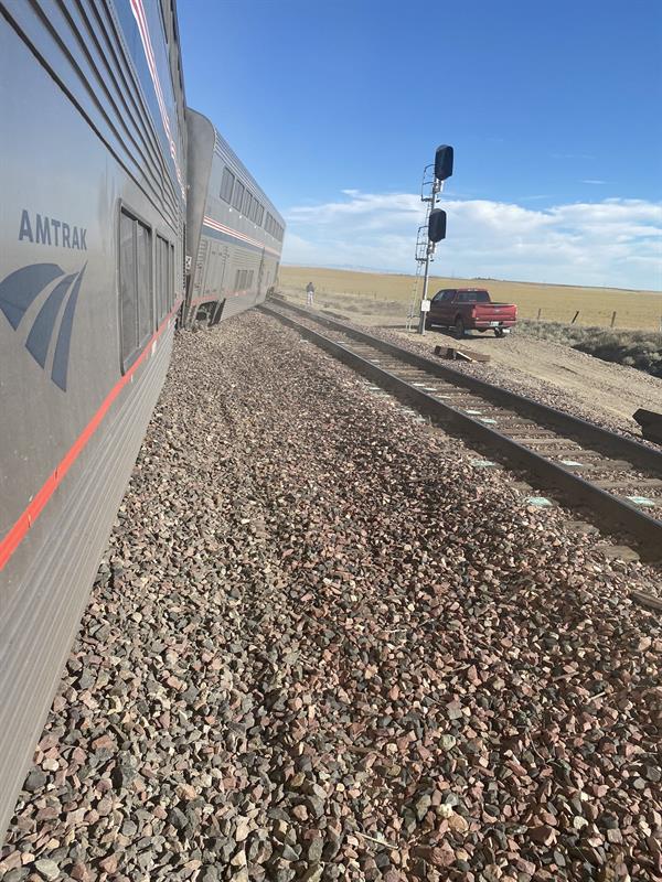 صور.. قتلى وجرحى إثر خروج قطار عن مساره في مونتانا الأميركية صور.. قتلى وجرحى إثر خروج قطار عن مساره في مونتانا الأميركية