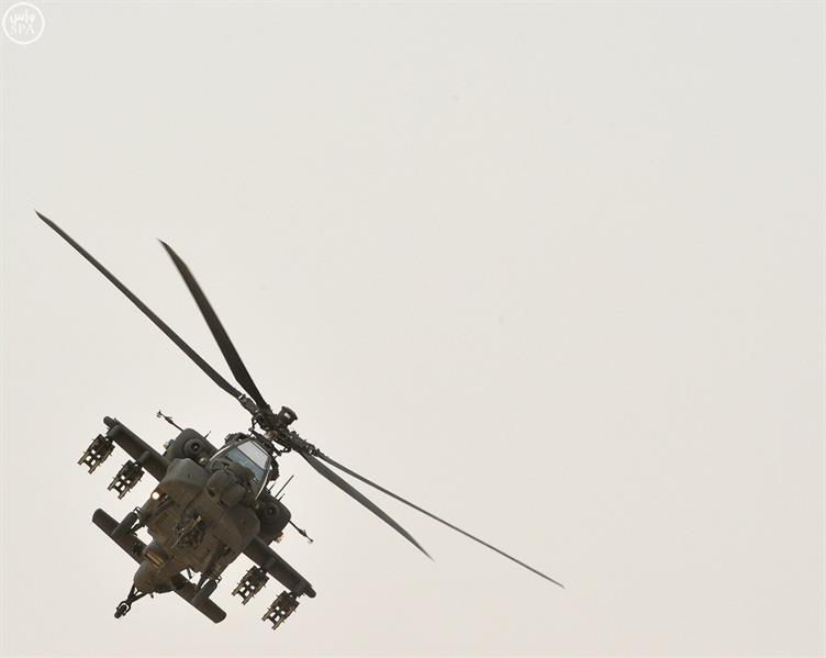 لقطات مميزة من العرض العسكري الختامي لتمرين رعد الشمال