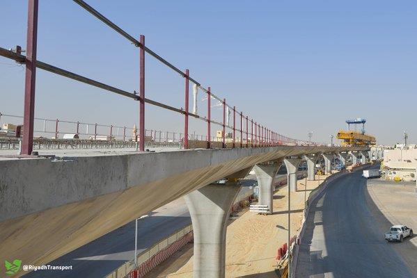 بالصور.. بدء تركيب آلة جسور 