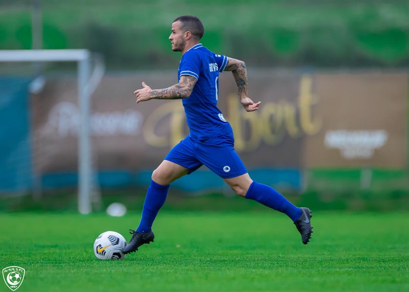 الهلال يفوز بثلاثية أمام نظيره الهلال يفوز بثلاثية أمام نظيره