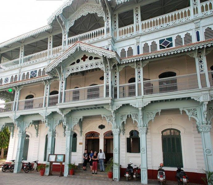 المستشفى الخيري القديم