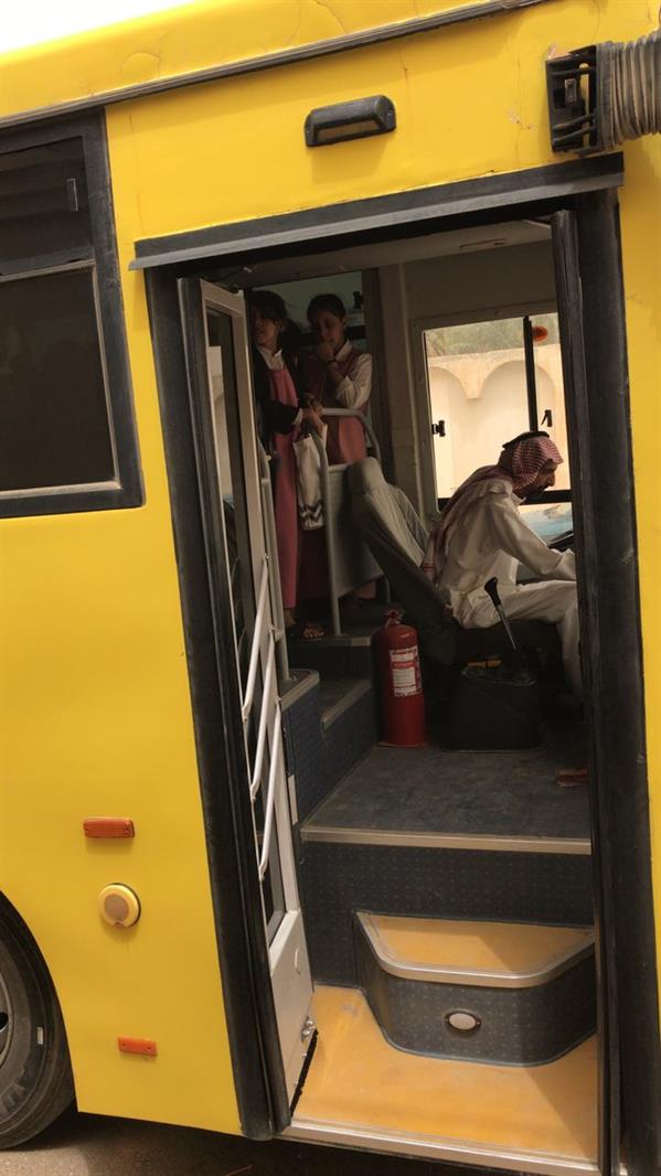 والدة ضحية الحافلة المدرسية: ذكرى وجهها المشوه بالدماء تمنعني النوم.. وأطالب بالصرامة في محاسبة المتسببين والدة ضحية الحافلة المدرسية: ذكرى وجهها المشوه بالدماء تمنعني النوم.. وأطالب بالصرامة في محاسبة المتسببين