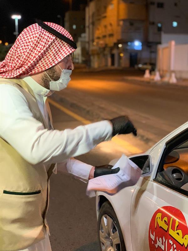 إنذار 21 من سائقي التطبيقات الإلكترونية بتبوك لمخالفتهم الاشتراطات الصحية