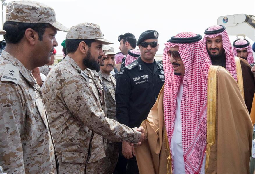 خادم الحرمين يصل حفر الباطن لرعاية ختام رعد الشمال ويضع حجر الأساس لـقاعدة الملك سعود الجوية