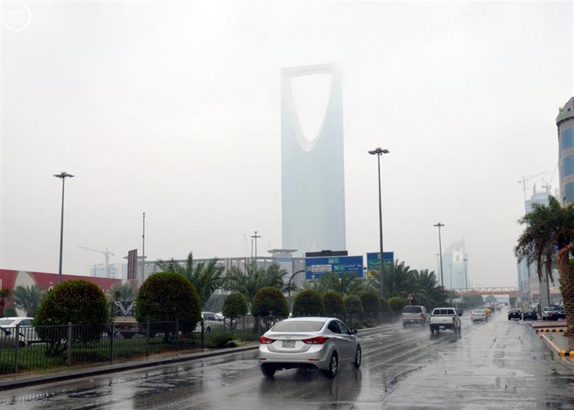  "الحصيني" يتوقع حالة ممطرة جديدة بالمملكة.. وتصل الرياض في هذا الموعد 