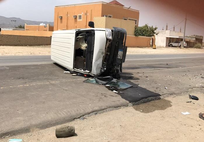 بالصور.. إصابة 7 معلمات وسائقهن في حادث انقلاب بالعرضيات