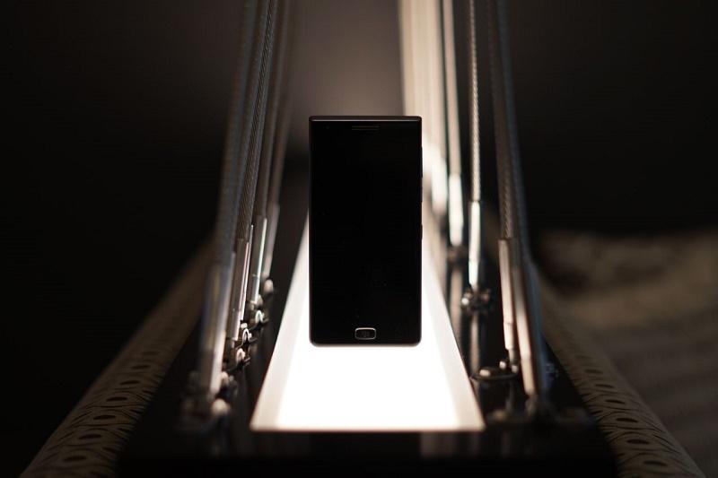 بالصور.. جوال جديد من 