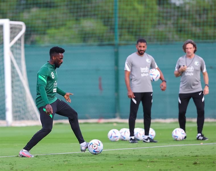 الاخضر الاخضر