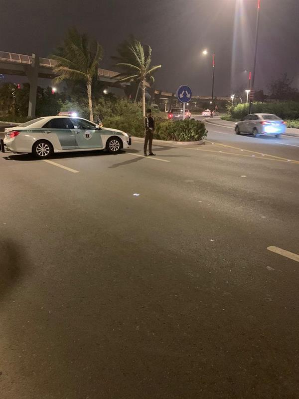 "المرور" يُغلق طريق الكورنيش في جدة مؤقتاً "المرور" يُغلق طريق الكورنيش في جدة مؤقتاً