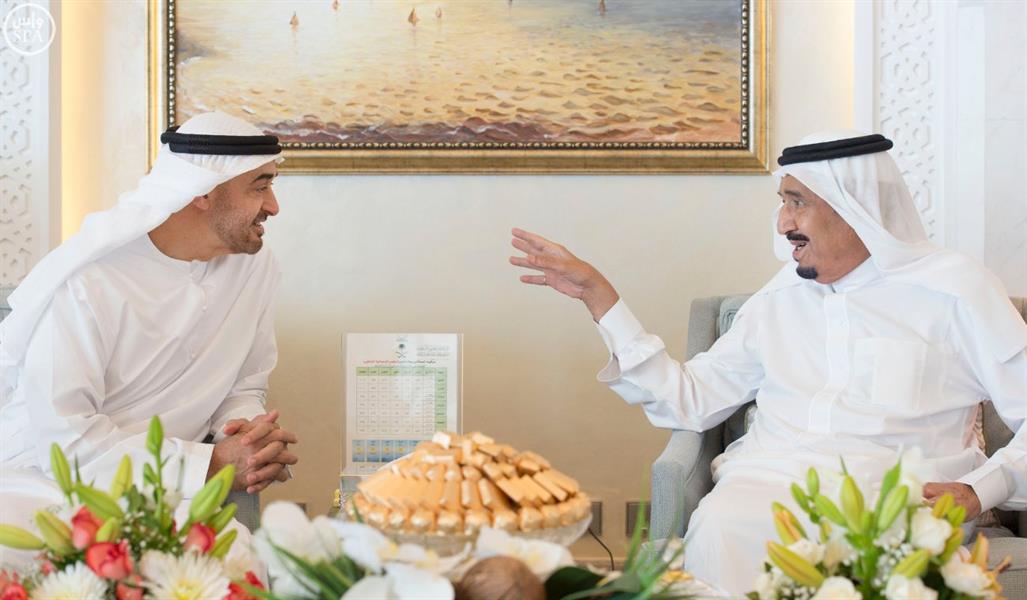 خادم الحرمين يبحث مع ولي عهد أبو ظبي بالمغرب خادم الحرمين يبحث مع ولي عهد أبو ظبي بالمغرب