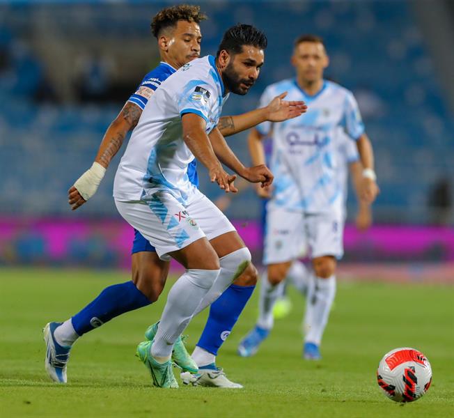 الهلال وأبها