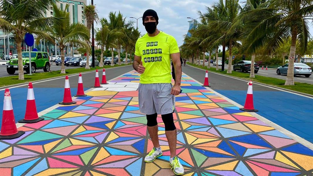 بهدف تحسين المشهد البصري.. صور تظهر تفاعل سكان جدة مع كورنيش الألوان    