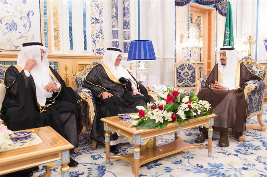 بالصور.. سفراء جدد يؤدون القسم أمام خادم الحرمين .. وتعيين السبهان سفيراً في العراق بالصور.. سفراء جدد يؤدون القسم أمام خادم الحرمين .. وتعيين السبهان سفيراً في العراق