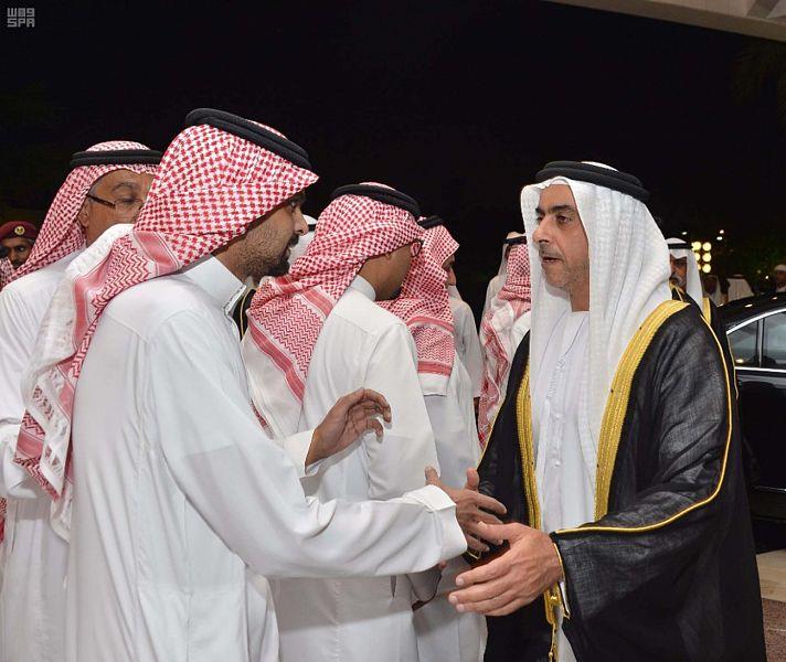 أبناء الأمير مشعل بن عبدالعزيز يستقبلون المعزين من داخل المملكة وخارجها