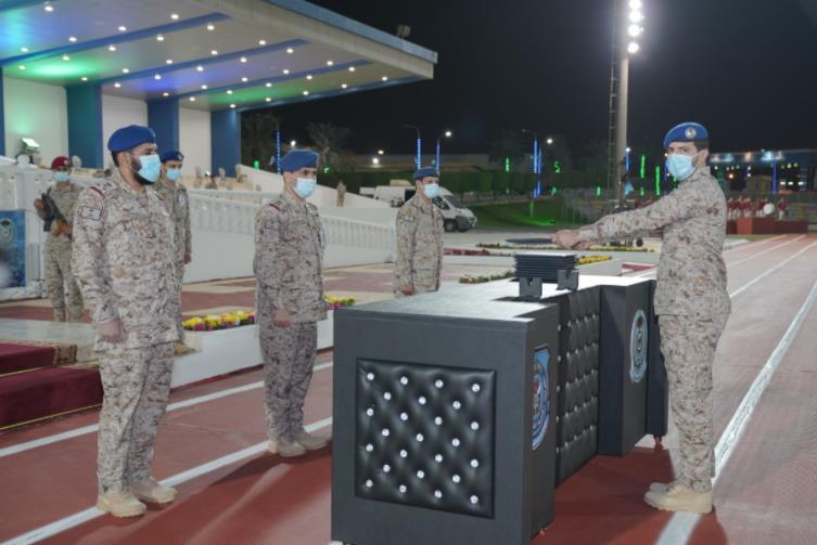 قائد معهد الدراسات الفنية يرعى تخريج الدورة قائد معهد الدراسات الفنية يرعى تخريج الدورة