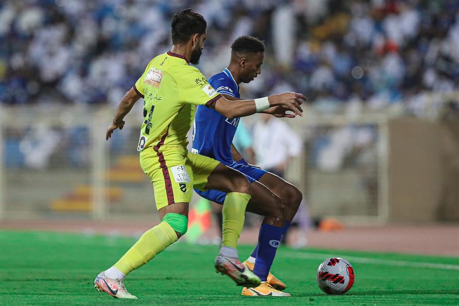 الهلال والحزم الهلال والحزم
