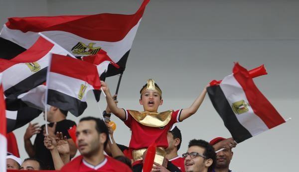 بالصور: الجماهير تخطف الأنظار في النهائي الإفريقي