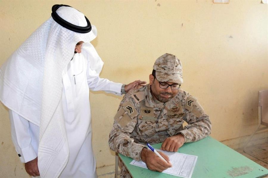 شاهد.. مرابطون بالحد الجنوبي يؤدون اختبارات الفصل الدراسي الأول شاهد.. مرابطون بالحد الجنوبي يؤدون اختبارات الفصل الدراسي الأول