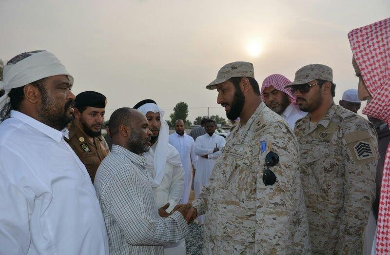 بالصور.. جموع غفيرة تشيع الشهيد 