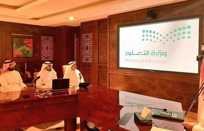 وزير التعليم يدشن شعار وزارته الجديد وزير التعليم يدشن شعار وزارته الجديد