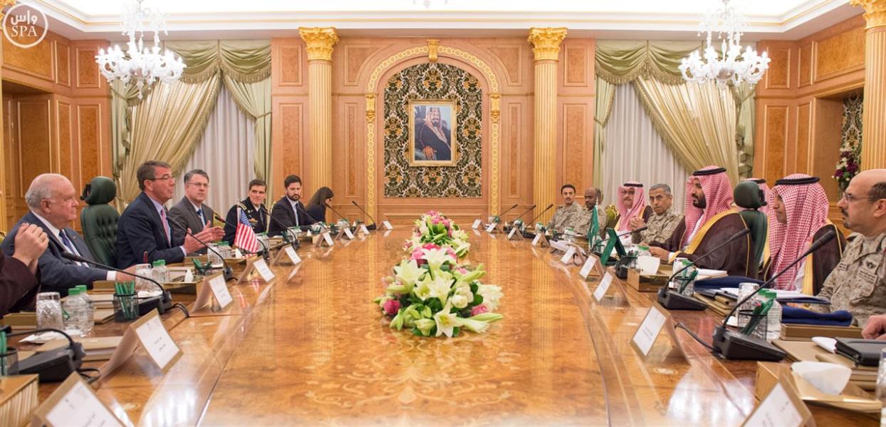 ولي ولي العهد ووزير الدفاع الأمريكي يناقشان التدخلات الإيرانية في شئون دول المنطقة 