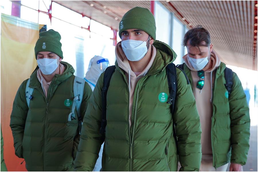 أول لاعب سعودي يُشارك في دورات الألعاب الأولمبية الشتوية يصل إلى بكين