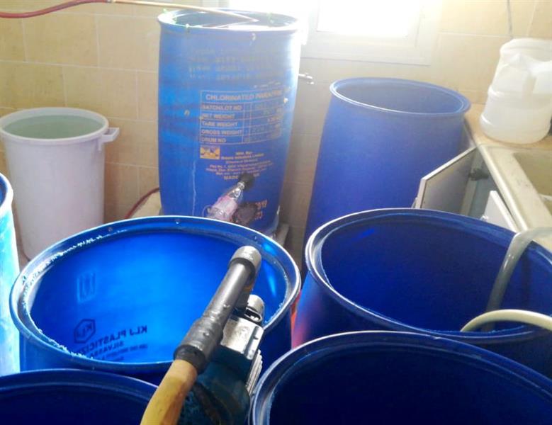 مداهمة مصنع للخمور داخل استراحة لعمالة مُخالفة بمكة